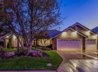1679 E Poppy Hills Dr, Fresno, CA