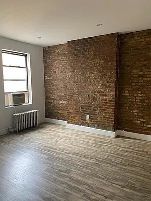 Rented by RV Realty | media 9