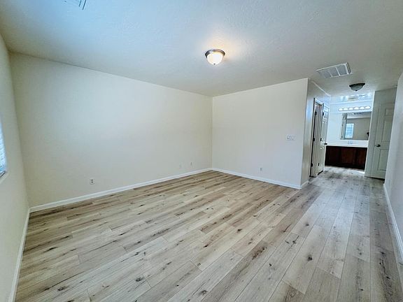 4th image of 6591 W Fairmont Ave