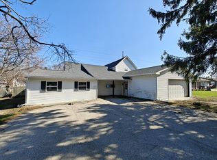 5587 E Karen Ct, Stevensville, MI