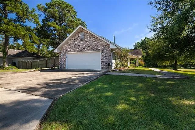 43184 Naples Dr — Photo 2