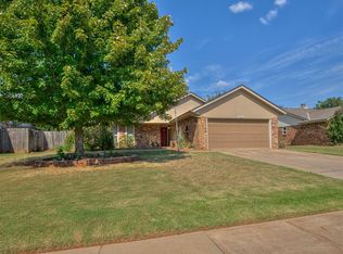 1011 Taurus Dr, Edmond, OK 73003
