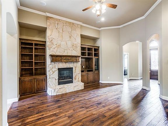 4th image of 3305 Vista Lake Cir
