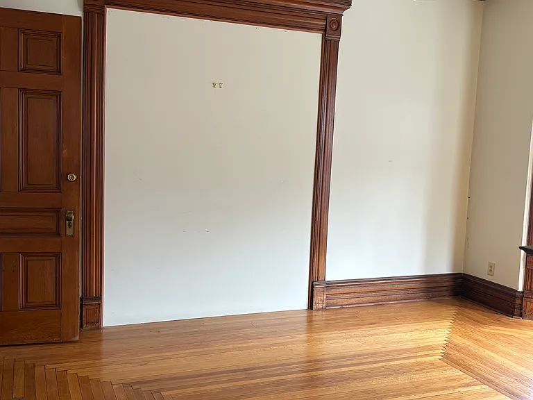 26 Hart St #1 — Photo 12