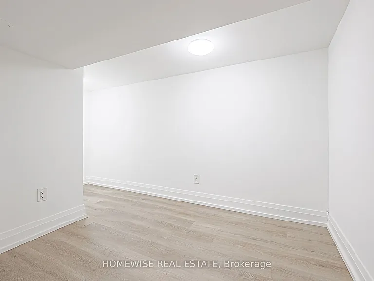 81 Shields Ave #LOWER — Photo 15