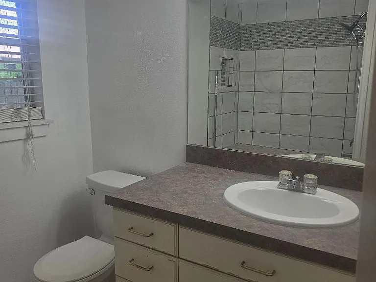 443 N Dallas Ave — Photo 11