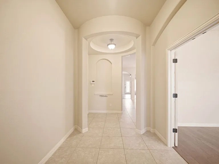 2306 Lucerne Dr — Photo 9