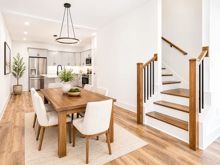 2884 Thompson Cir — Photo 15
