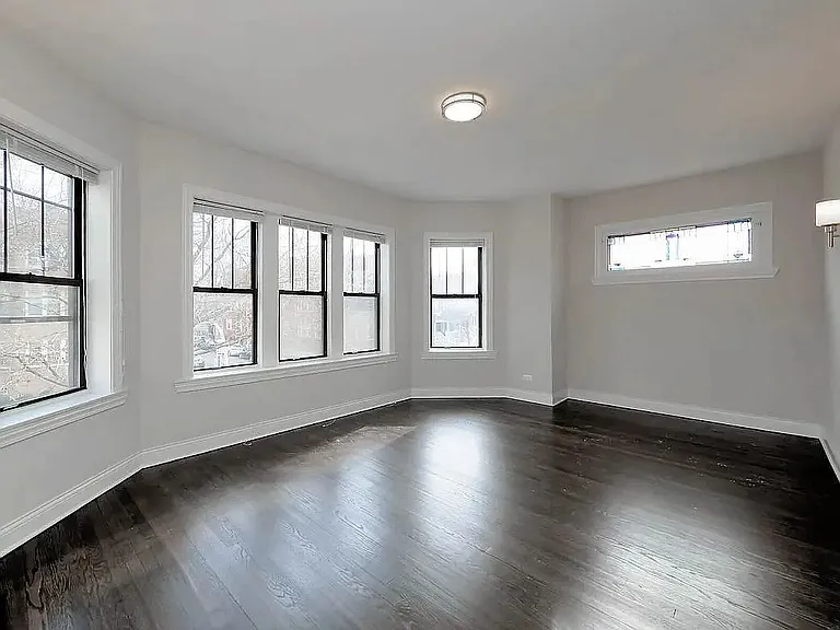 3700 N Bosworth Ave #1 — Photo 2