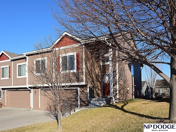 2nd image of 16304 Browne St