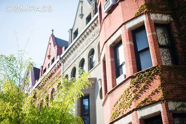 Rented by Compass | media 37