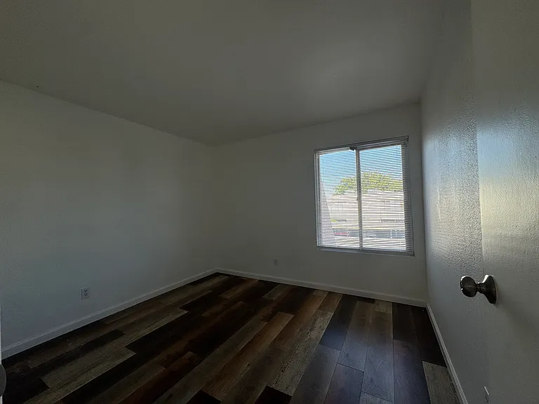 3526 Villa Knolls North Dr — Photo 22