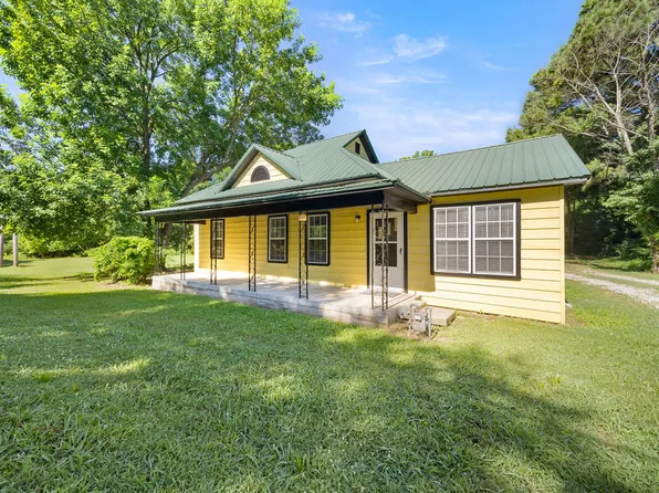149 S Center St, Elkins, AR 72727