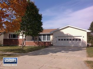 125 Barb Blvd, Dekalb, IL 60115