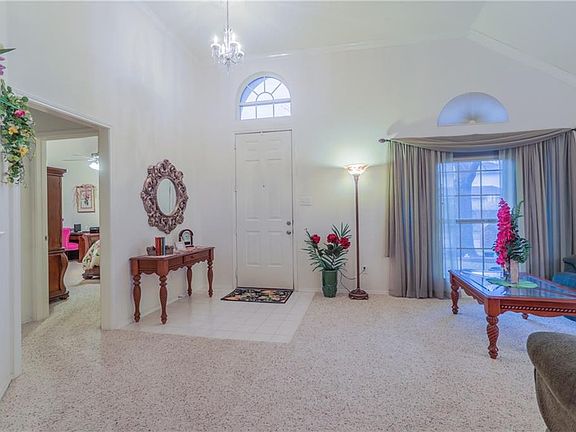 5th image of 2605 Vail Dr