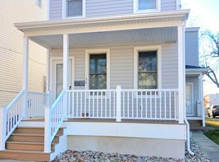 33 S Lafayette Ave, Morrisville, PA 19067