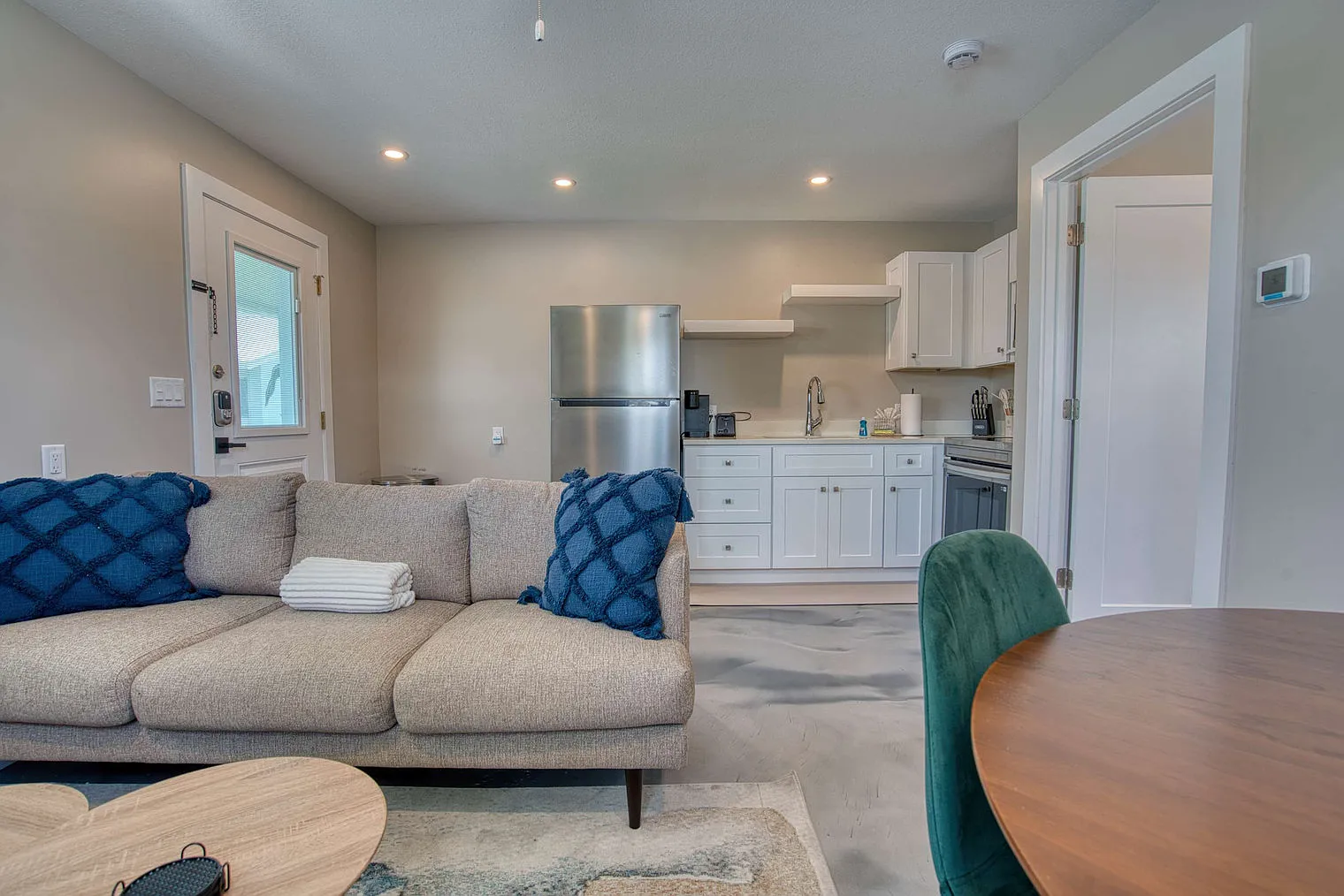 1 bed, 1.0 bath, $6,875 — Photo 4