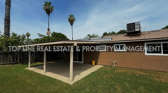 1737 W Buena Vista Ave — Photo 1
