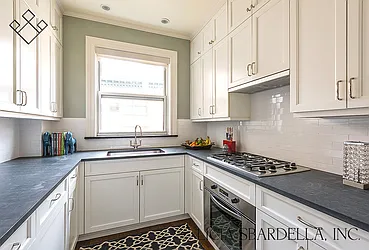 Sold by Licia Sbardella Inc.