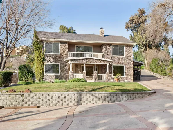 1956 Holly Dr, Concord, CA 94521