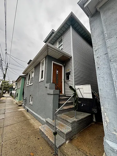 1411 6th St #2 Photo 1