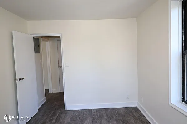 Rented by Kian Realty | media 7