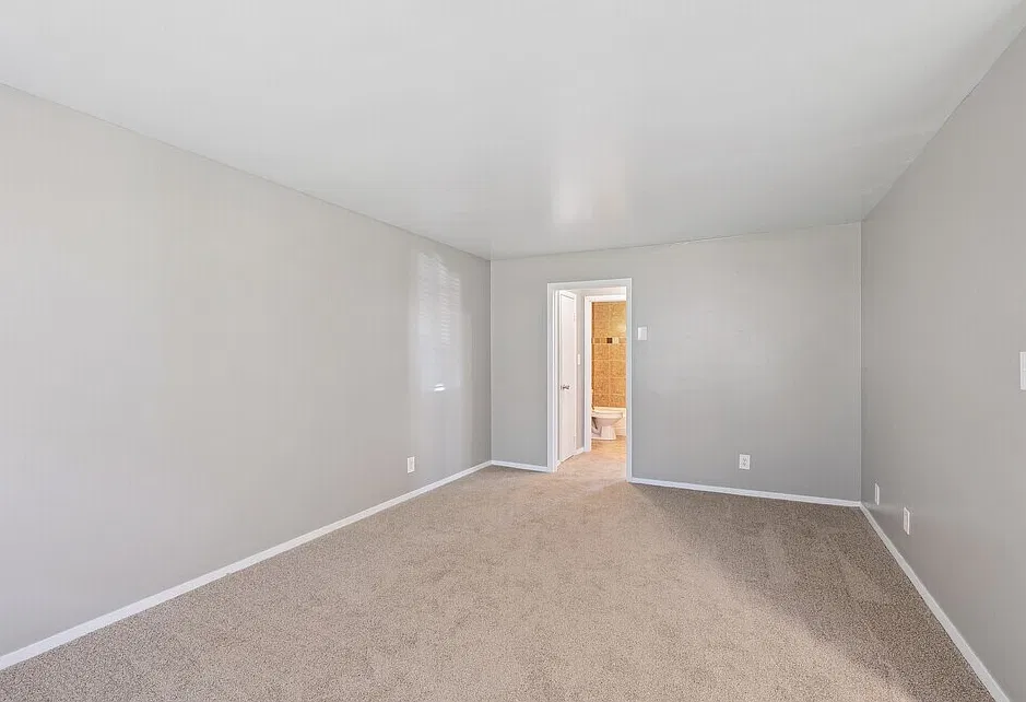 Maplehurst Park Apartments — Photo 3