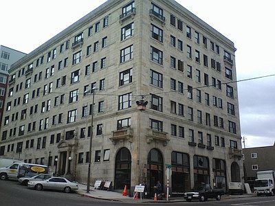 4th image of 405 6th Ave APT 404