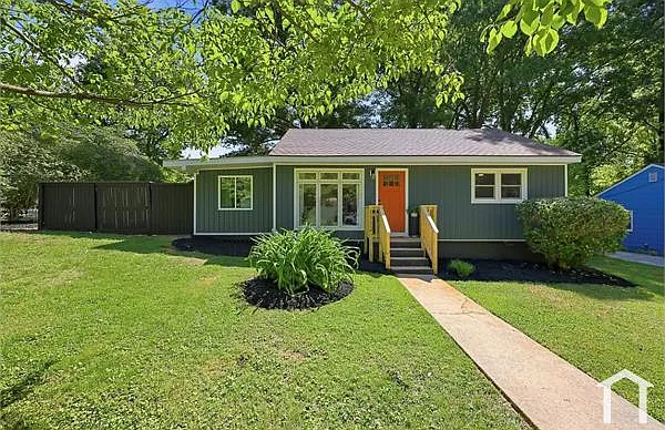 1112 Guyer St — Photo 1