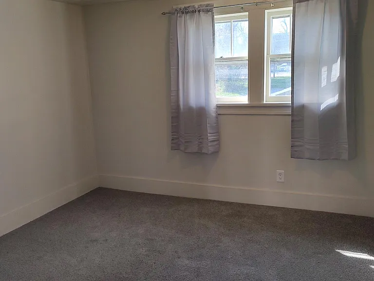 204 Lexington St #1 — Photo 6