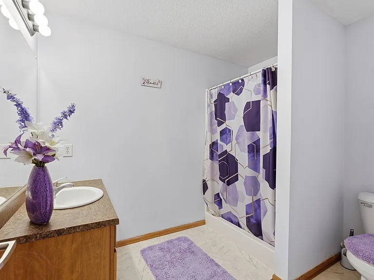 4803 NE Trilein Dr — Photo 17
