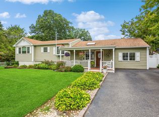 211 Deer Rd, Ronkonkoma, NY 11779