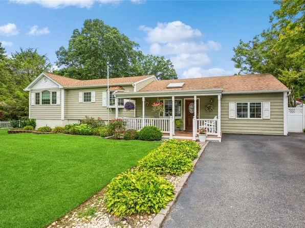 211 Deer Road, Ronkonkoma, NY 11779