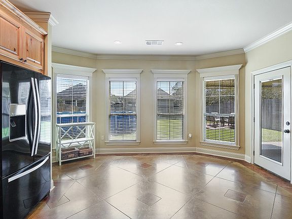 5th image of 15058 Coldwater Dr