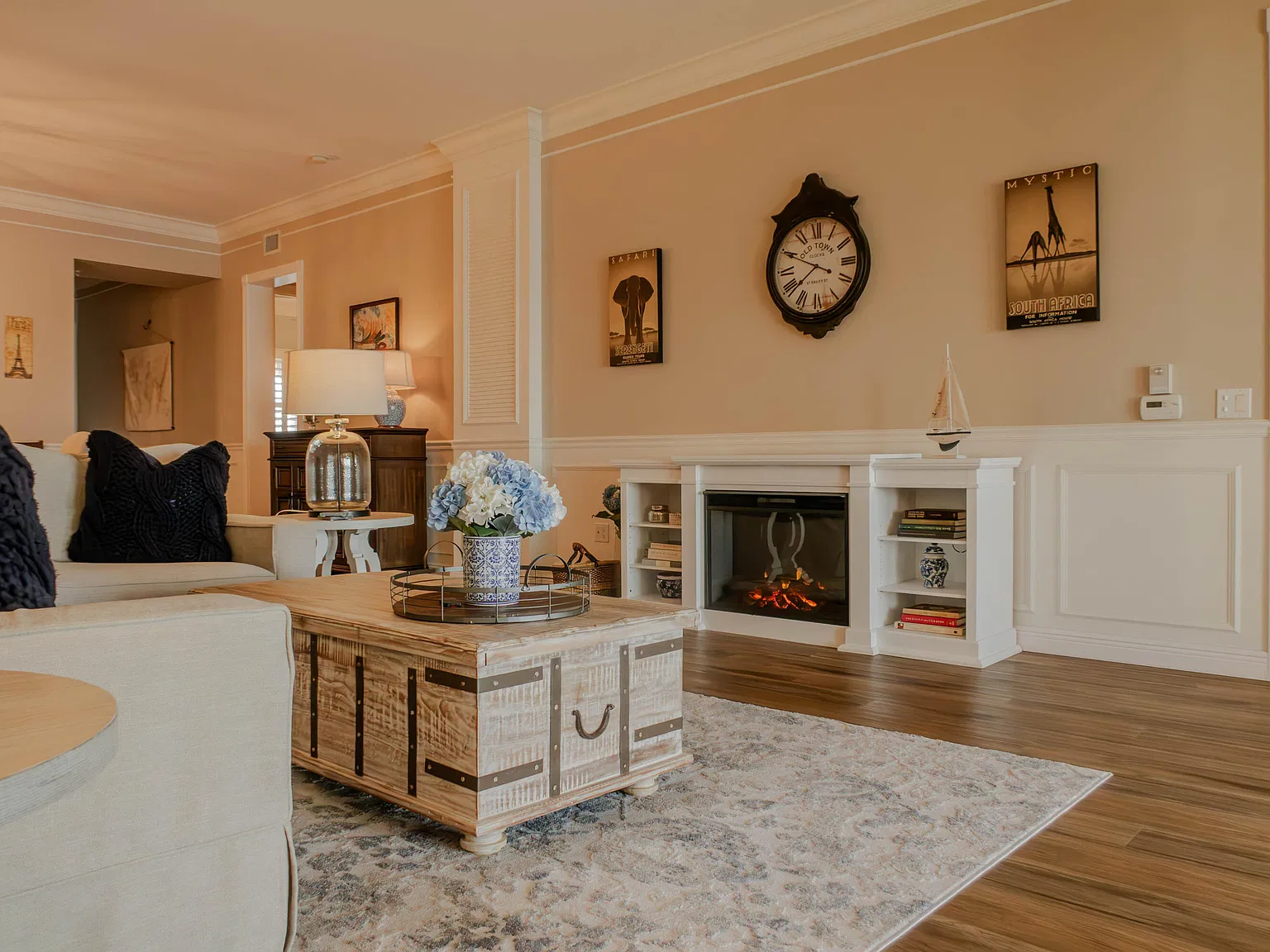 2 bed, 2.0 bath, 1989 sqft, $3,000 — Photo 4