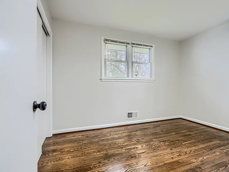 5845 Westwood Ave — Photo 18