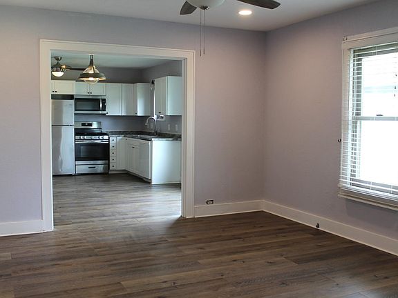 2nd image of 205 W Washington Ave