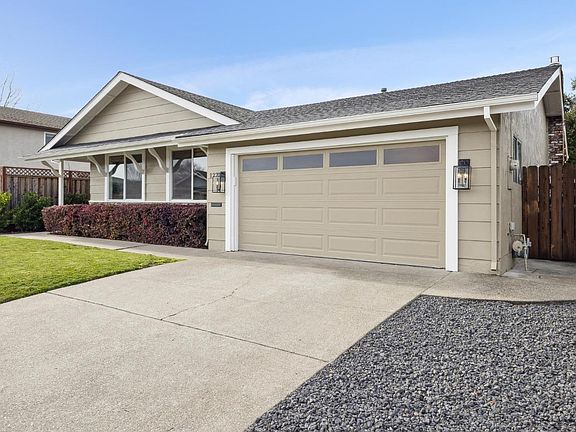 5th image of 1275 Beechwood Drive