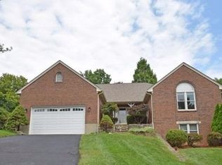 8668 Forest Pine Dr, Cincinnati, OH 45255