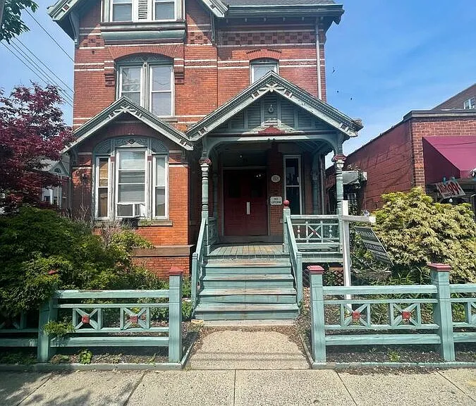 94 Howe St #3 — Photo 7