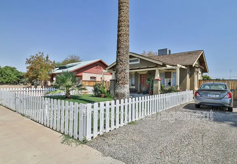 1238 E McKinley St — Photo 3