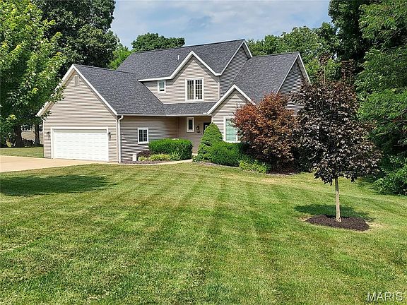 2nd image of 118 Quail Hollow Rd