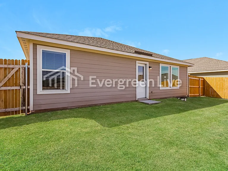 10924 SW 22nd St — Photo 16