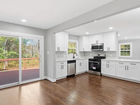 5638 Marigold Ln, Warrenton, VA 20187