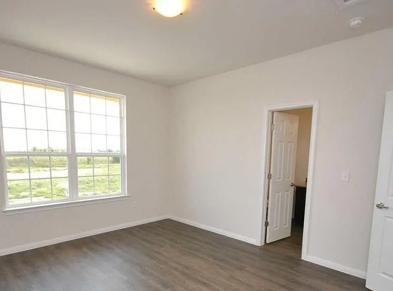 Double Eagle Townhomes — Photo 12