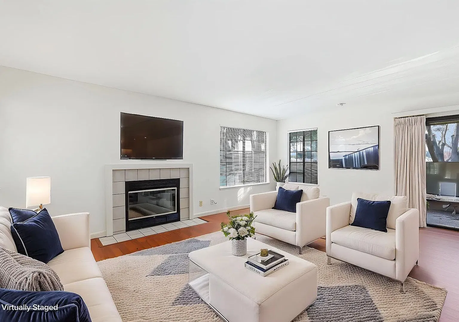 Spacious Downstairs 3/2 Condo in Elk Ridge Estates at the Base of Communication Hill Area — Photo 4