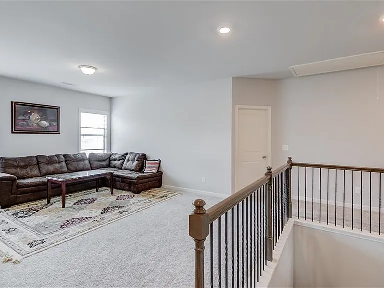 404 Henson Farm Dr — Photo 16
