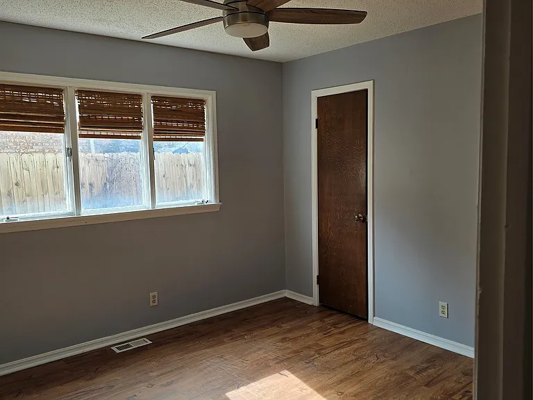 7805 S College Ave — Photo 9