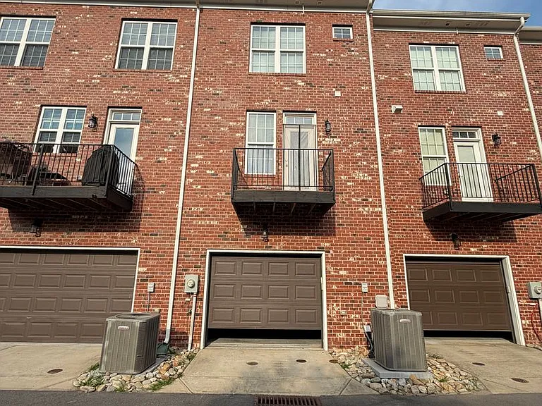 2217 Silver Crescent Dr — Photo 13