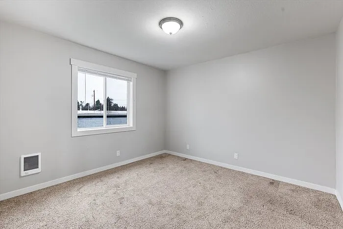1111 Grand Ave #B — Photo 18